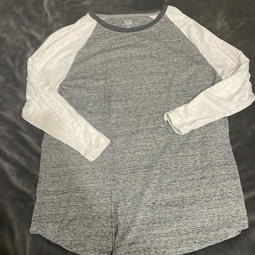 Never worn three quarters sleeve tee